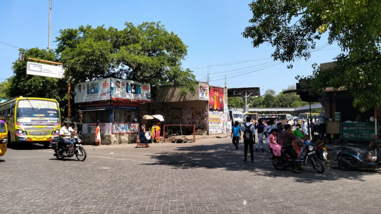 Thirumangalam bus stand, Madurai — Print Legend delivers printer consumables in this area